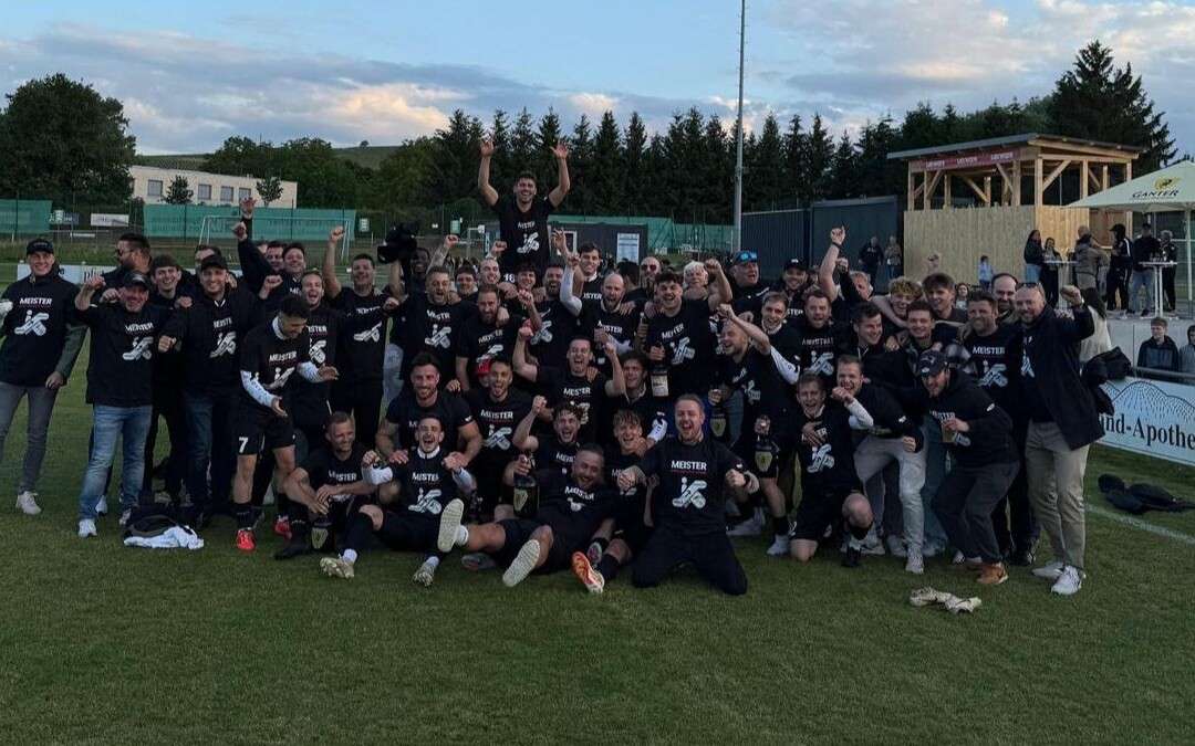 “Wölfe” verabschieden sich mit Kantersieg aus der Landesliga